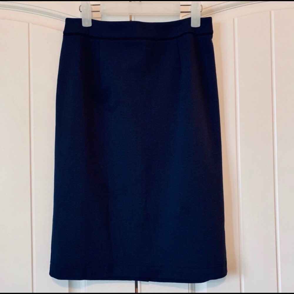 Boden stretchy pencil skirt